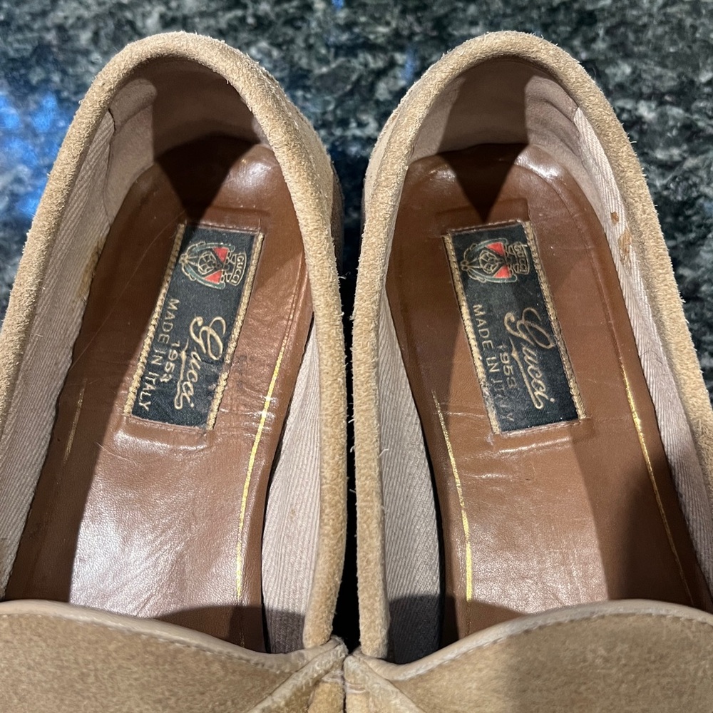 GUCCI 1953 Horsebit Labrador Beige Suede Loafers - Picture 6 of 6